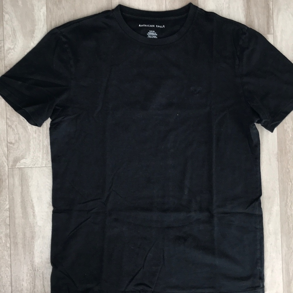 American Eagle Black on Black icon t-shirt